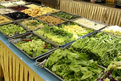 深圳最大海鲜酒楼改卖素餐 看老板改变的心路历程